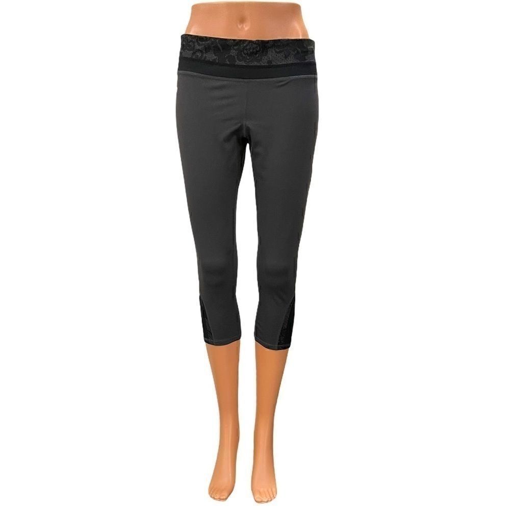 Ideology cropped leggings in Size Medium